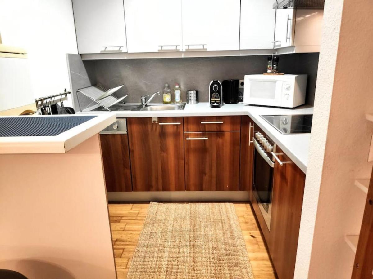 Nd Exquisites Wundervolles Ruhiges Terrassenapartment Mit Garage Bécs Kültér fotó