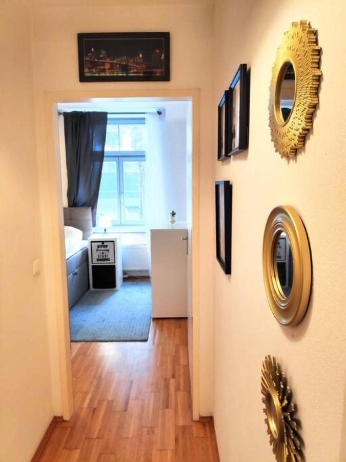 Nd Exquisites Wundervolles Ruhiges Terrassenapartment Mit Garage Bécs Kültér fotó
