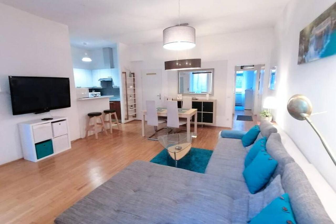 Nd Exquisites Wundervolles Ruhiges Terrassenapartment Mit Garage Bécs Kültér fotó