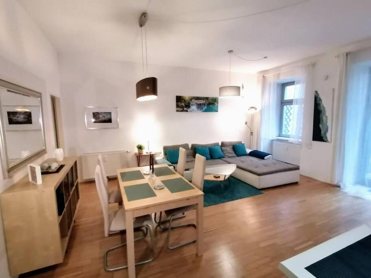 Nd Exquisites Wundervolles Ruhiges Terrassenapartment Mit Garage Bécs Kültér fotó