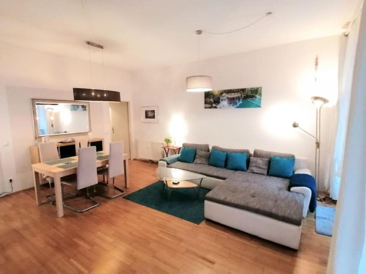 Nd Exquisites Wundervolles Ruhiges Terrassenapartment Mit Garage Bécs Kültér fotó