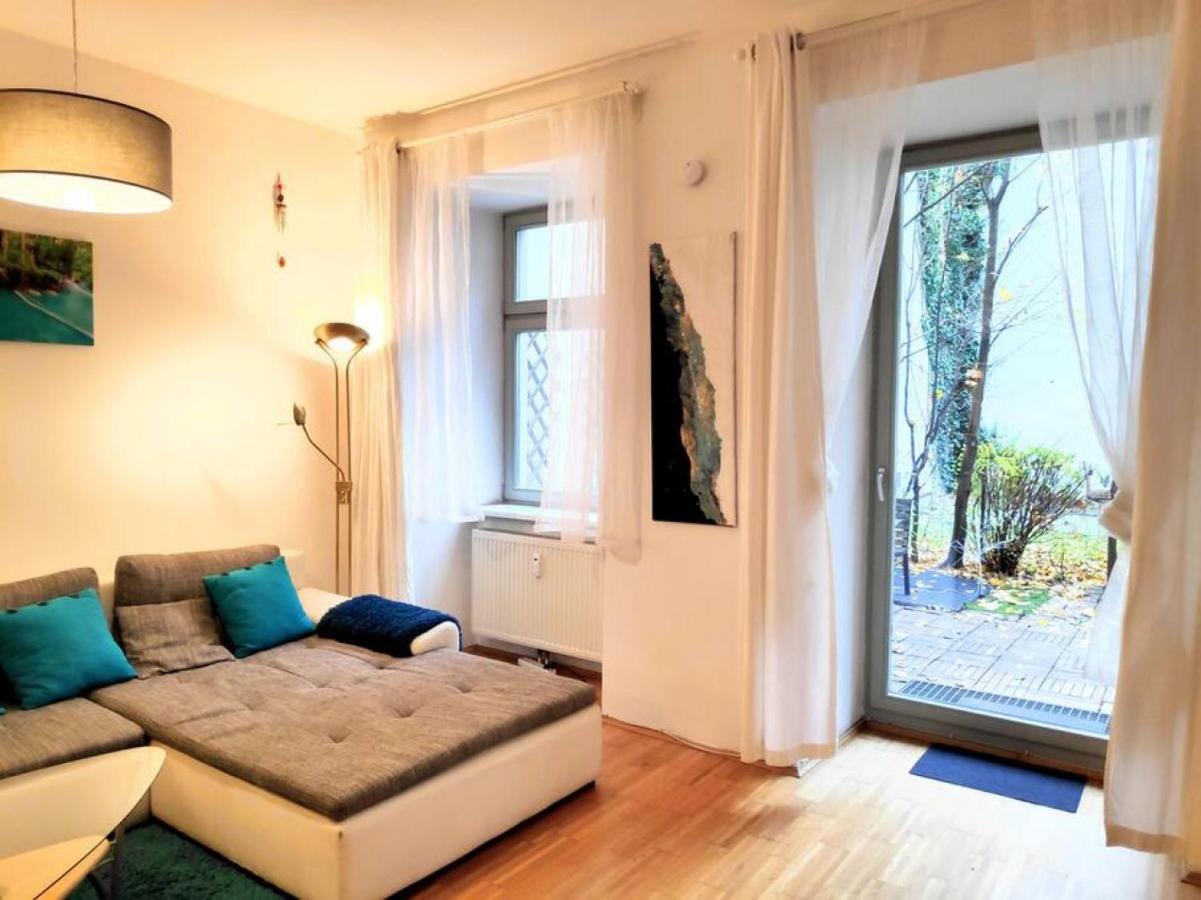 Nd Exquisites Wundervolles Ruhiges Terrassenapartment Mit Garage Bécs Kültér fotó
