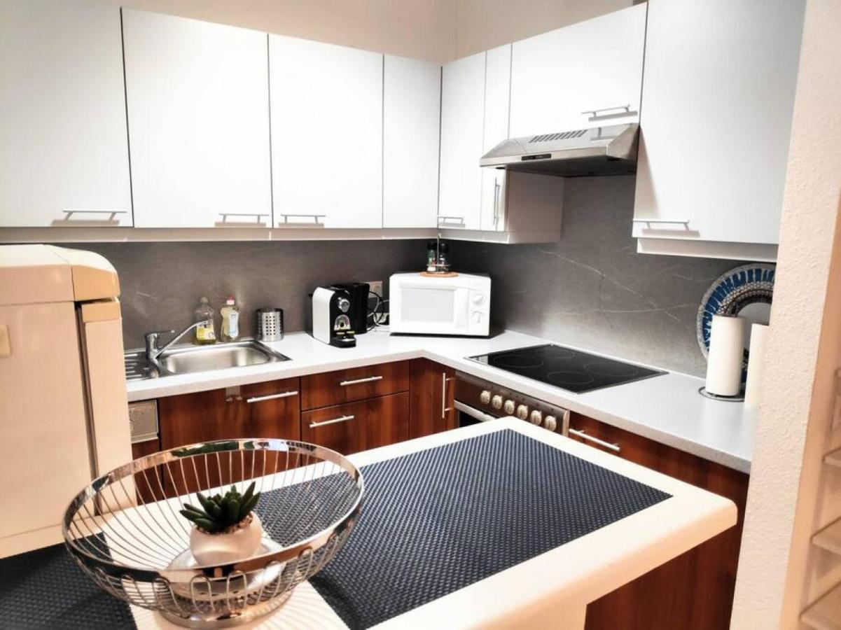 Nd Exquisites Wundervolles Ruhiges Terrassenapartment Mit Garage Bécs Kültér fotó
