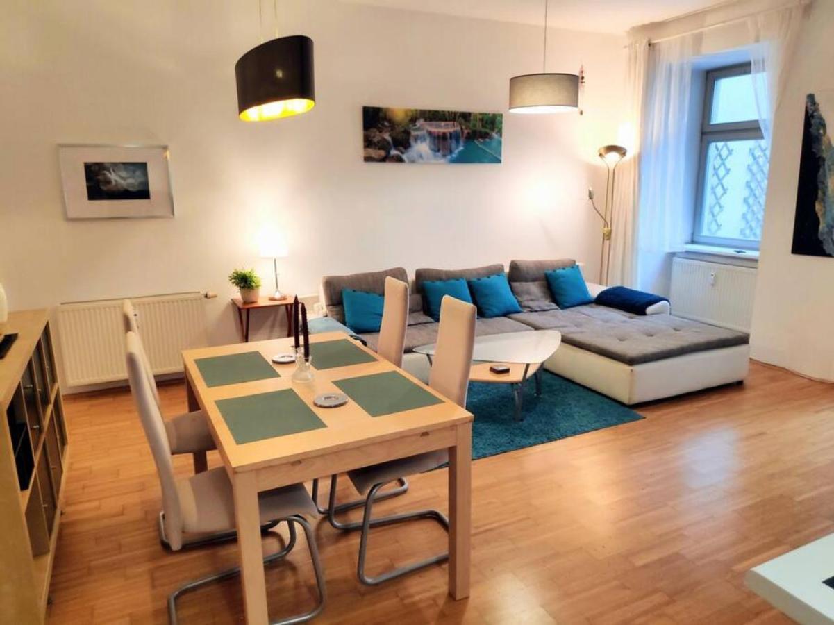 Nd Exquisites Wundervolles Ruhiges Terrassenapartment Mit Garage Bécs Kültér fotó