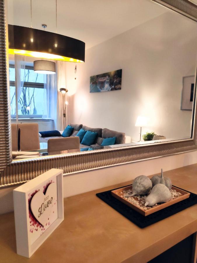 Nd Exquisites Wundervolles Ruhiges Terrassenapartment Mit Garage Bécs Kültér fotó